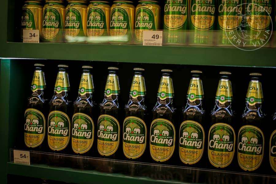 Cerveza típica tailandesa Chang