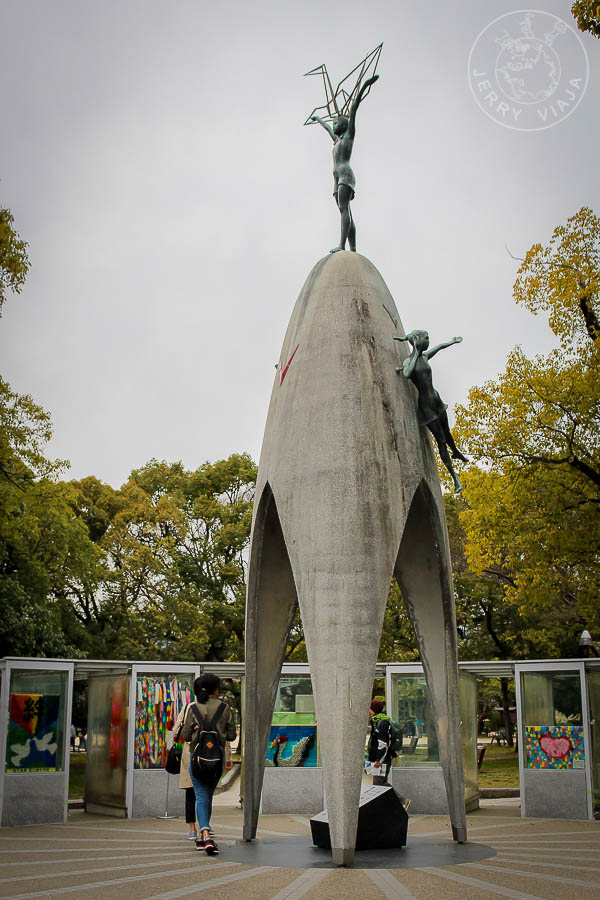 Monumento a la Paz de los Niños en Hiroshima, Japon