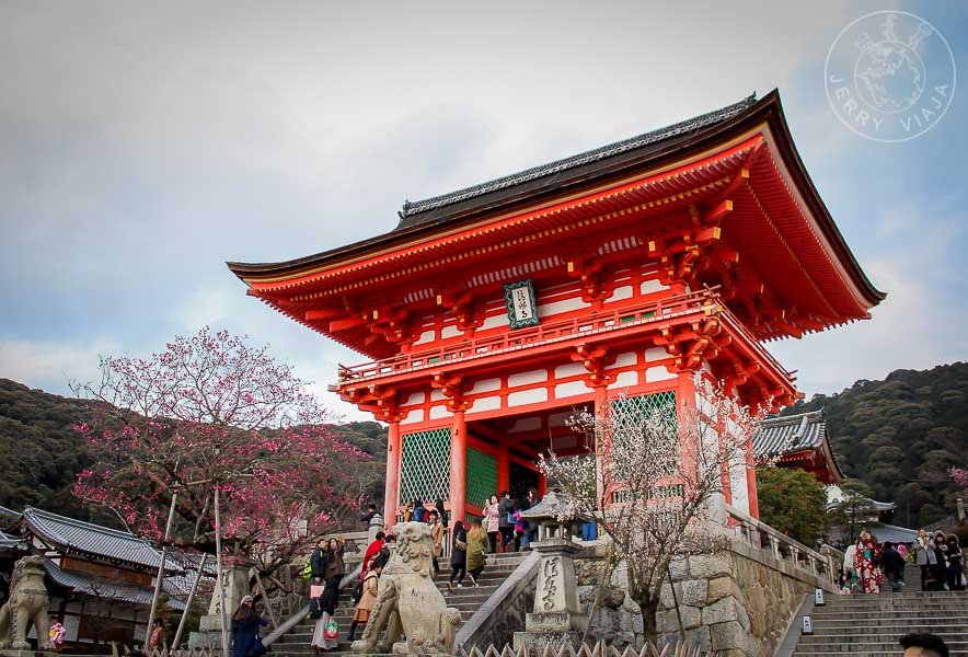 Templo en Templo Yasaka jinja en Kioto, Japón
