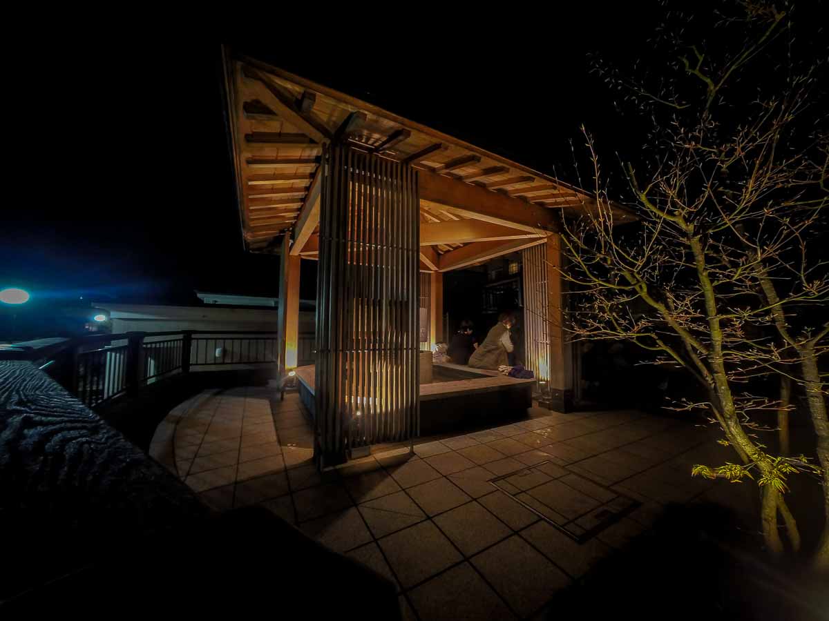Onsen el baño japones, Fuente Termal de Yunakuda