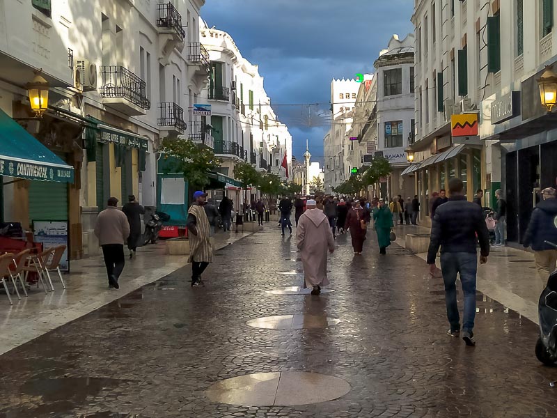 peatonal Avenue Mohammed V, tetuan, marruecos