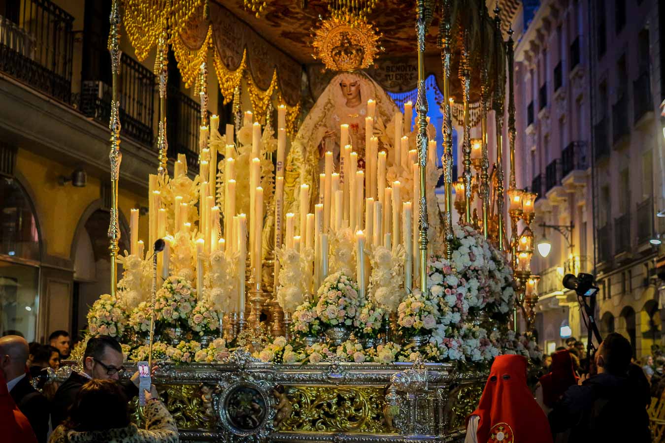Trono Semana Santa en Granada, España. Procesión