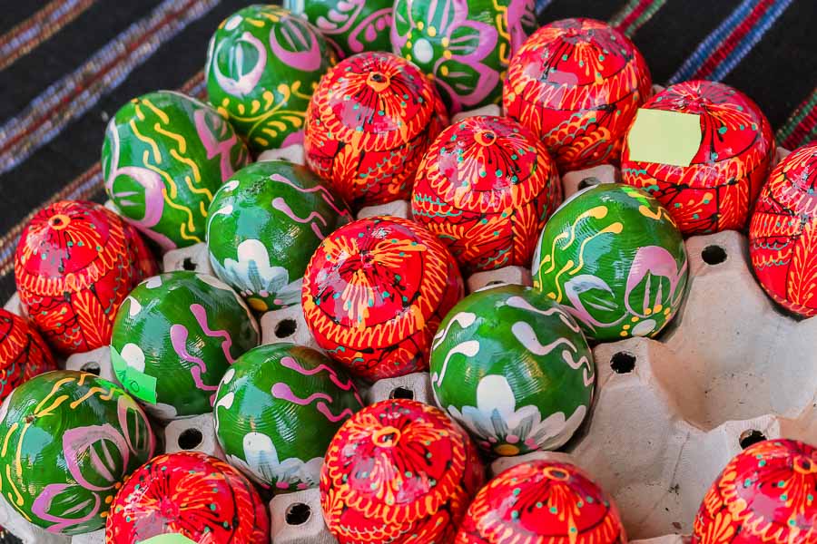 Huevos de pascua pintados en Rumania