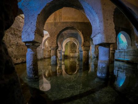 Antiguo aljibe musulmán en el  Museo de Cáceres. extremadura, españa